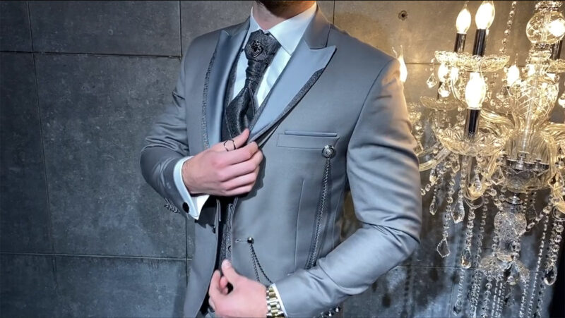 costume de mariage roma gris